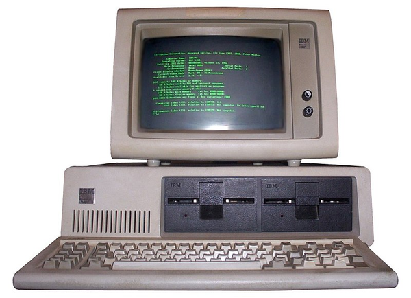 1981-es IBM 5150 PC IBM 5151 képernyővel